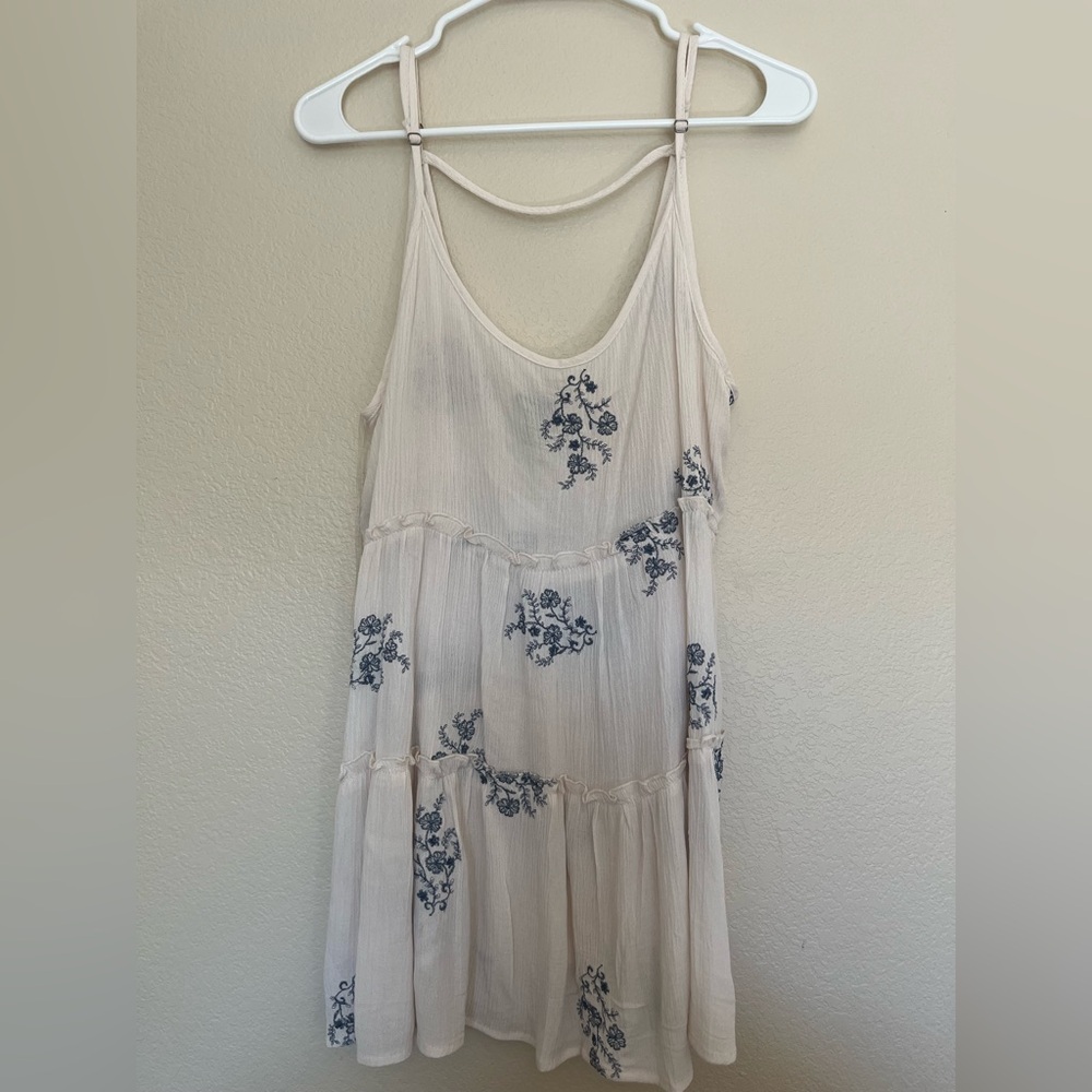 NWT Daytrip 
Tiered Embroidered Floral Babydoll Tank Top